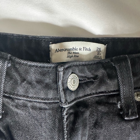 Abercrombie Mom Jeans - Picture 3 of 4